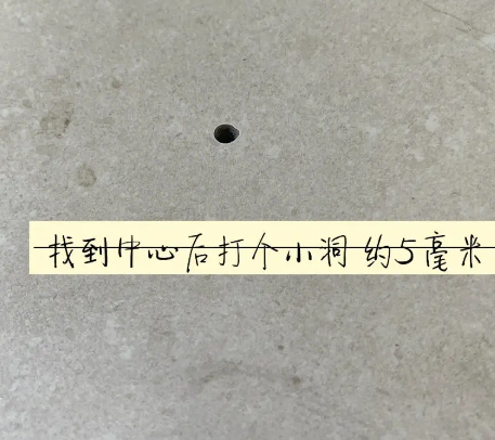 牙克石瓷砖空鼓维修公司专业解答在瓷砖铺贴过程中，如果砂料搅拌不均匀，将会带来以下问题